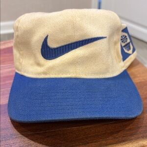 Nike Two-Tone Cap with Logo